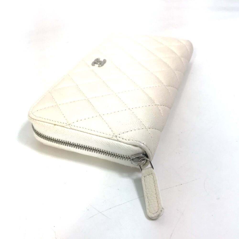 CHANEL White Wallet - Picture 3 of 16